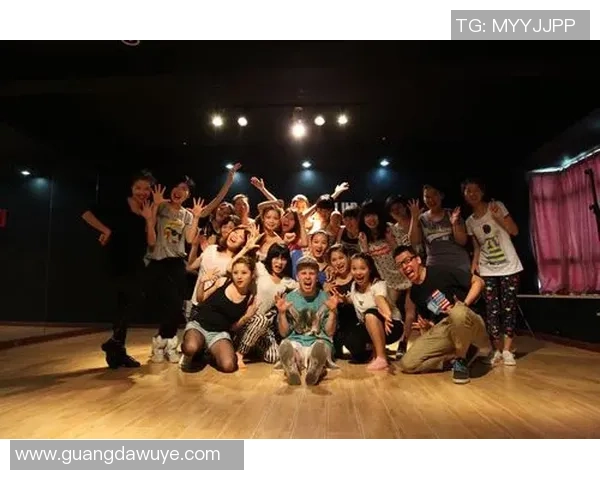 街舞战术解析：深入探讨上海街舞队的运营模式与发展策略